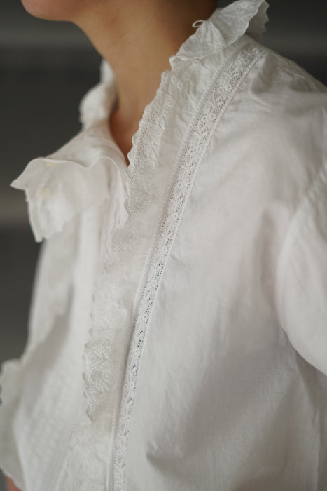 ANTIQUE<BR>COTTON RUFFLE NECK BLOUSE <BR><BR>SOLD OUT