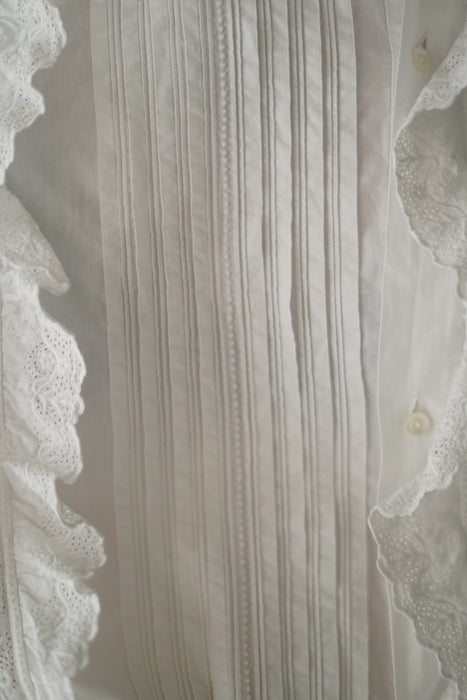 ANTIQUE<BR>COTTON RUFFLE NECK BLOUSE <BR><BR>SOLD OUT