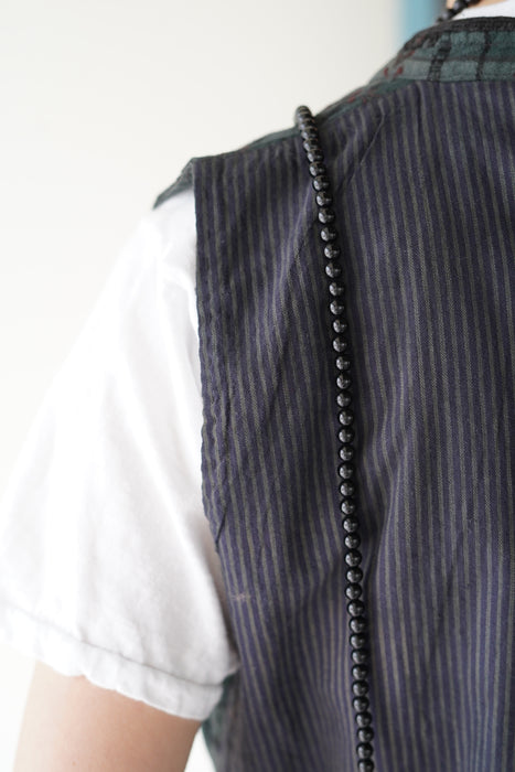 VINTAGE<BR>FOLK GILET<BR><BR>SOLD OUT