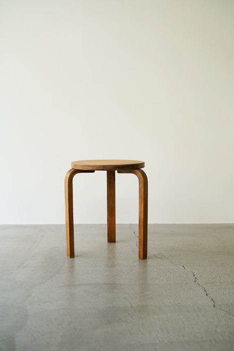 HOLD<BR><BR>ALVAR AALTO<BR>STOOL60  30S