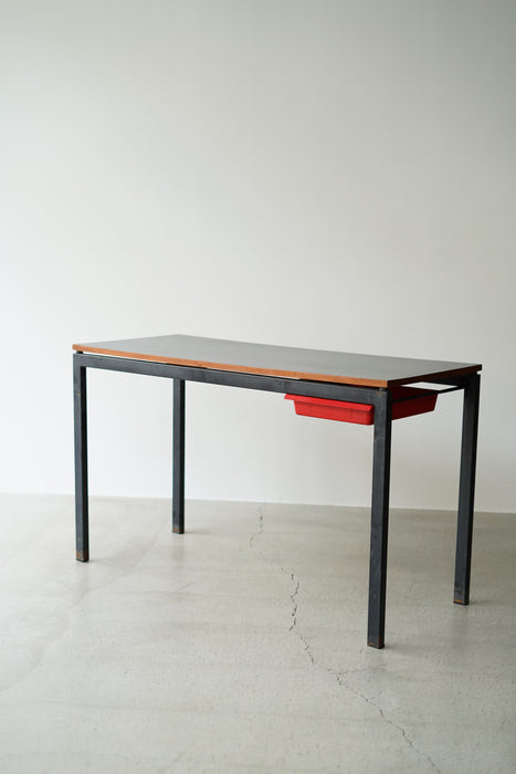 CHARLOTTE PERRIAND<BR>CANSADO DESK NAVY TOP