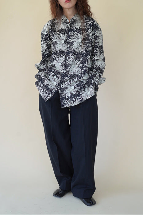 Salvatore Piccolo xCRISTASEYA<br>HANDMADE CLASSIC COLLAR SHIRT<br>in BLACK WITH WHITE FLOWER