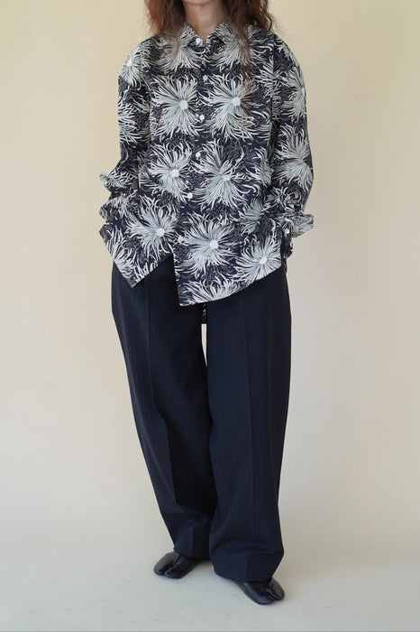 CRISTASEYA<br>DOUBLE PLEATED WIDE PANTS<br>in BLACK/NAVY STRIPES