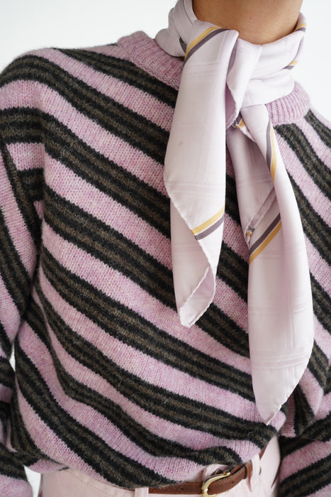 CRISTASEYA<br>SILK CARRÉ SMALL <br>in LIGHT PINK CHECKS