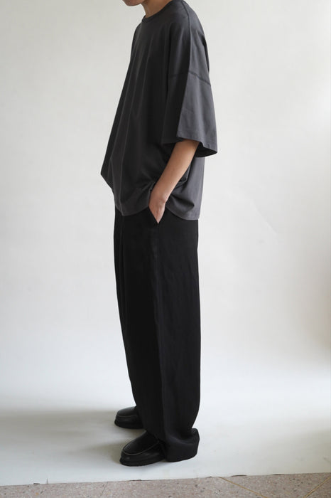 pelleq<br>standard T<br>MID NIGHT<br><br>SOLD OUT