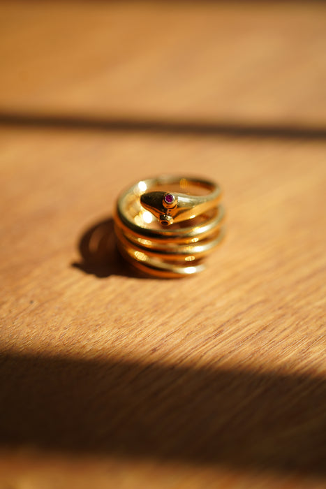 SOPHIE BUHAI<br>GOLD SNAKE RING