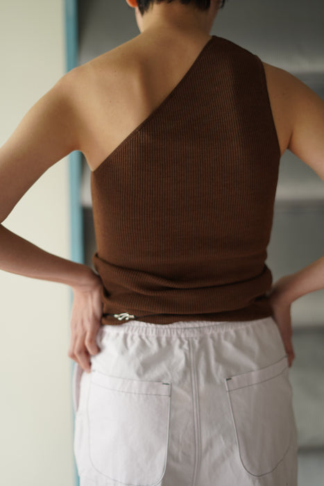 CRISTASEYA<br>RIBBED SILK ASYMMETRICAL TOP<br>in BROWN