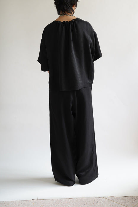 pelleq<br>travel ease top<br><br>SOLD OUT