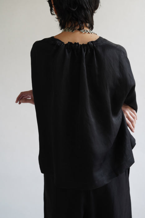 pelleq<br>travel ease top<br><br>SOLD OUT