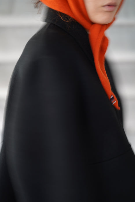 EXTREME CASHMERE<br>n°35 bandana<br>in DARK ORANGE