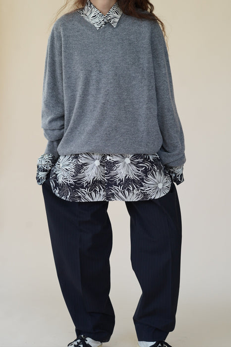 CRISTASEYA<br>OVERSIZED V NECK FLANNEL SWEATER<br>in GREY