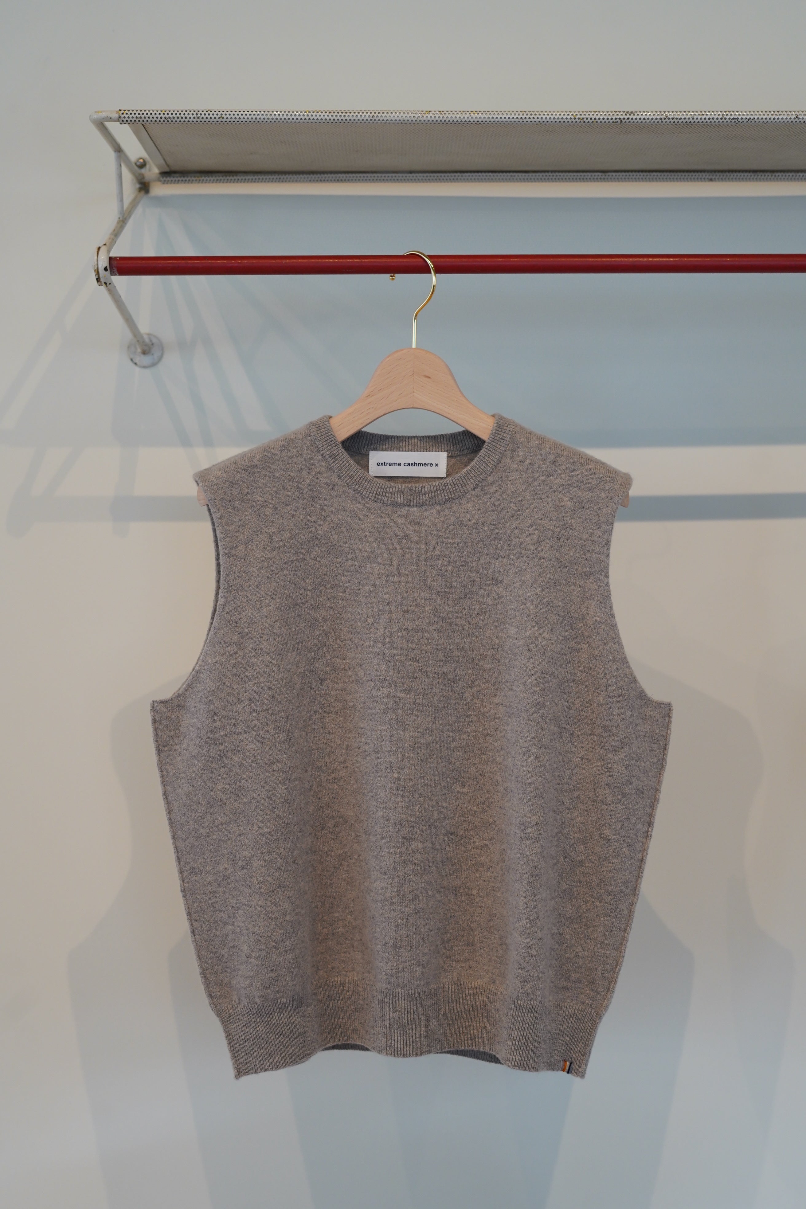 エクストリームカシミア extreme cashmere x コットンカシミヤニットベスト ノースリーブ 緑 グリーン /KO ■OS レディース extreme cashmere（エクトリームカシミア）blouson（VINTAGE