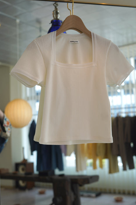 FUMIKA_UCHIDA<br>EYELET RIB STITCH SQUARE-NECK T-SHIRT