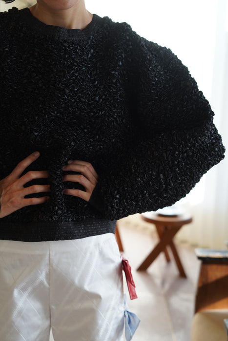 SUPER YAYA<br>SWEATER CRISS CROSS TOP