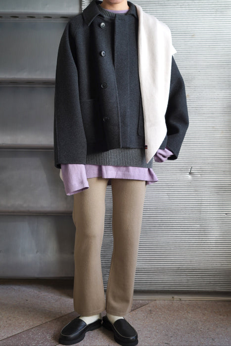 EXTREME CASHMERE<br>n°448 walker short<br>in SHADOW