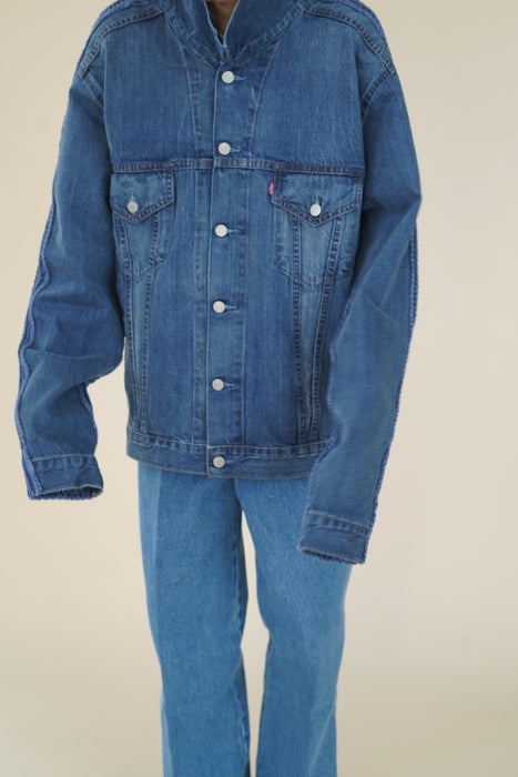 BLESS+CRISTASEYA<br>PATCHED DENIM SWEATER JACKET