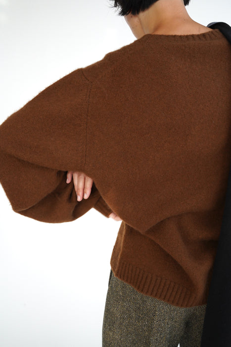 CRISTASEYA<br>NUAGE OVERSIZED SWEATER<br>in NOISETTE