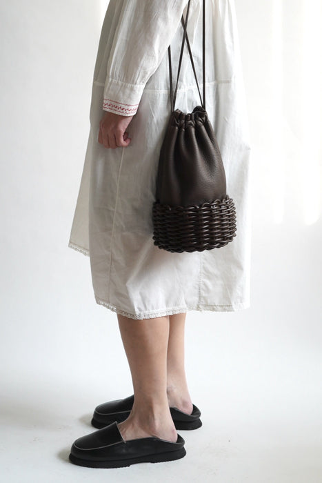 AETA x CRISTASEYA<br>LEATHER BASKET MEDIUM BAG