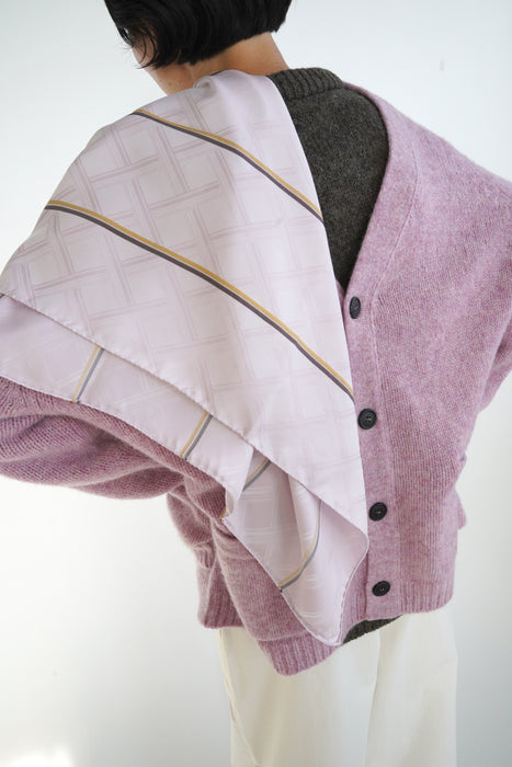 CRISTASEYA<br>SILK CARRÉ LARGE<br>in LIGHT PINK CHECKS
