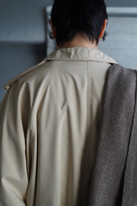 VINTAGE<BR>LONG TRENCH COAT