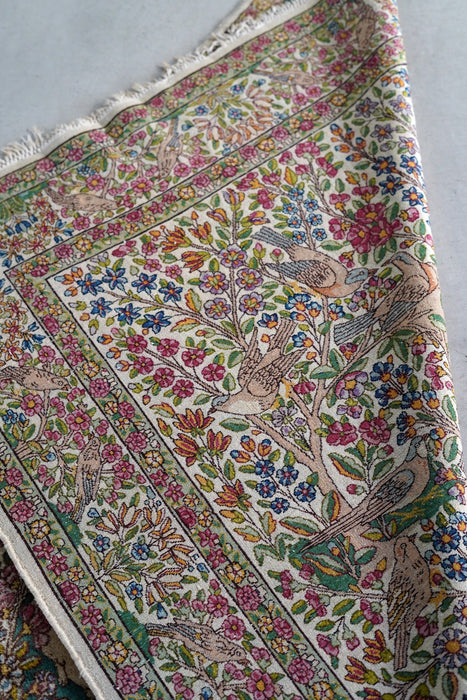 VINTAGE<BR>KERMAN RABBIT&BIRDS RUG<BR>W253cm X D142cm<BR><BR>SOLD OUT