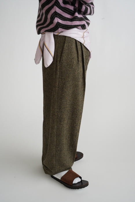 CRISTASEYA<br>DOUBLE PLEATED WIDE PANTS <br>in BROWN/BLACK