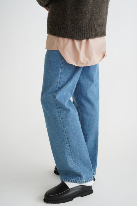 CRISTASEYA<br>BLEACHED DENIM PLEATED TROUSERS