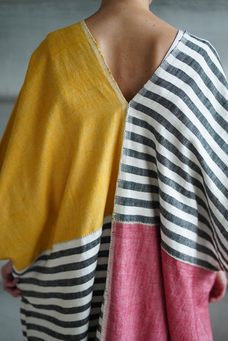 JONNLYNX<br>SABARA BEACH PONCHO