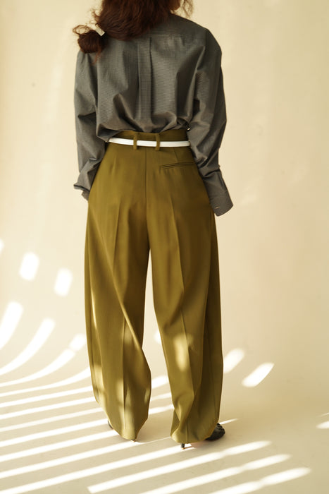 CRISTASEYA<br>DOUBLE PLEATED WIDE PANTS<br>in GOLD KHAKI