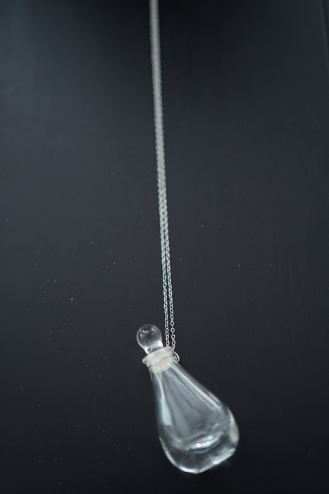 HALSTON by ELSA PERETTI <BR>PERFUME BOTTLE NECKLACE <BR> <BR> SOLD OUT