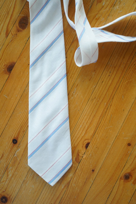 VINTAGE<BR>DESIGNERS STRIPED TIE