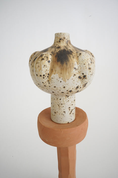 CRISTASEYA<br>CERAMIC VASE 1<br>in EGGSHELL WITH BROWN GLAZE