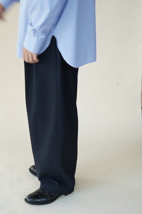 CRISTASEYA<br>DOUBLE PLEATED WIDE PANTS<br>in BLACK/NAVY STRIPES