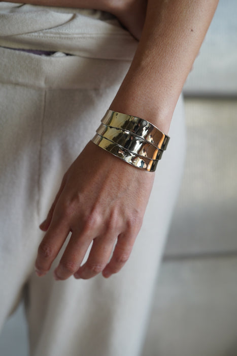 SOPHIE BUHAI<br>SMALL WAVE CUFF