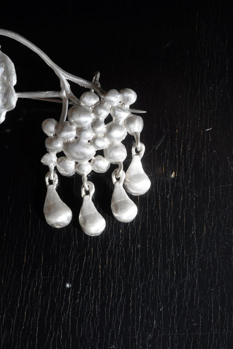 Zoé Mohm<br>DEW CHARMED EYE BROOCH