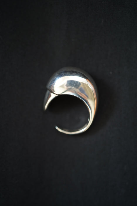 VINTAGE<BR>TIFFANY & CO. by ELSA PERETTI <BR> Claw Ring <BR><BR>SOLD OUT