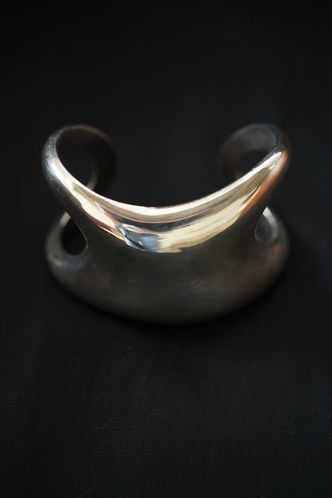 VINTAGE TIFFANY & CO. by ELSA PERETTI <BR> SIDE OPEN CUFF<BR><BR>SOLD OUT