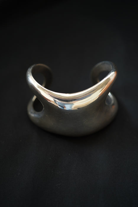 VINTAGE TIFFANY & CO. by ELSA PERETTI <BR> SIDE OPEN CUFF<BR><BR>SOLD OUT