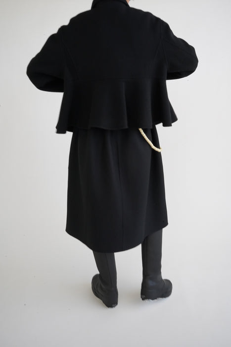 EXTREME CASHMERE<br>n°508 pedestal<br>in RAVEN