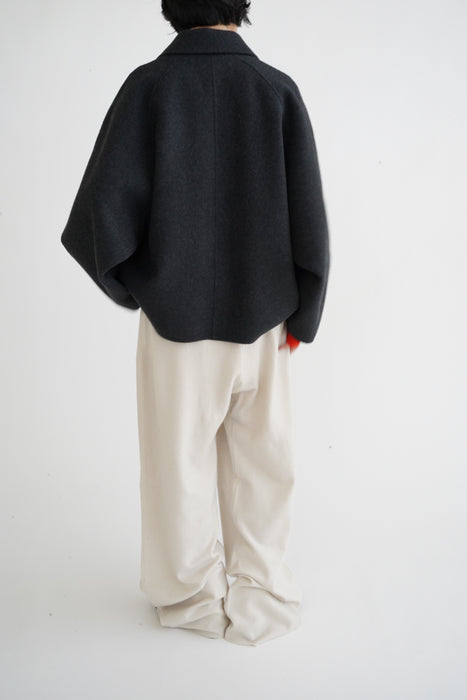 EXTREME CASHMERE<br>n°448 walker short<br>in SHADOW