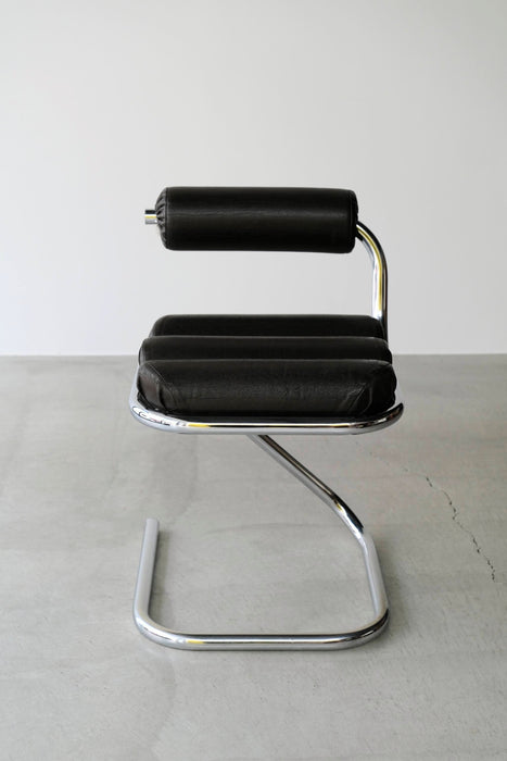 VINTAGE TUBULAR FRAME CHAIR