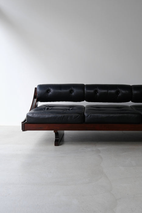 GIANNI SONGIA<BR>GS195 DAYBED<BR><BR>SOLD OUT