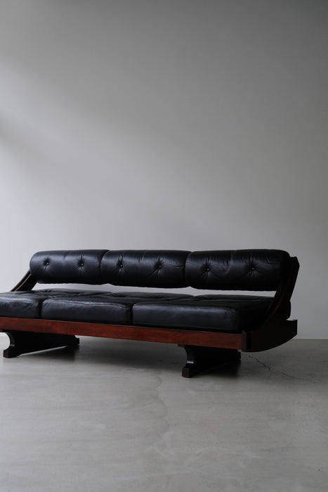 GIANNI SONGIA<BR>GS195 DAYBED<BR><BR>SOLD OUT