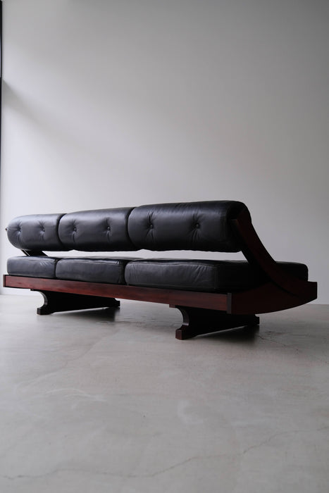 GIANNI SONGIA<BR>GS195 DAYBED<BR><BR>SOLD OUT