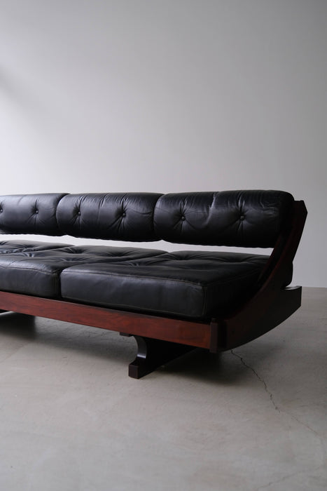 GIANNI SONGIA<BR>GS195 DAYBED<BR><BR>SOLD OUT