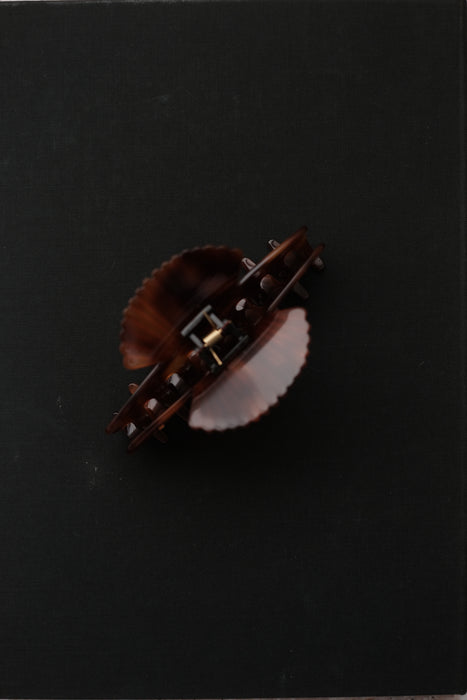 SOPHIE BUHAI<br>FAN SHELL CLAW