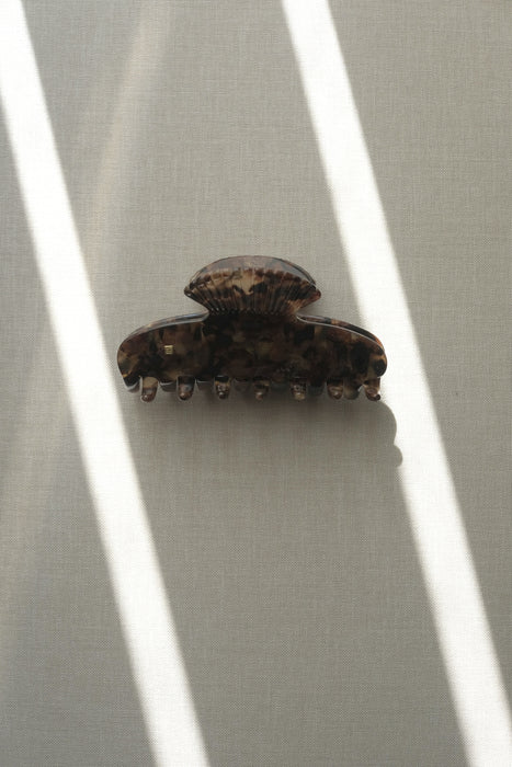 SOPHIE BUHAI<br>FAN SHELL CLAW<br>ECAILLE