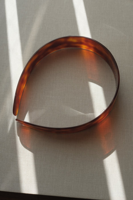 SOPHIE BUHAI<br>THIN BESSETTE HEADBAND<br>TORT