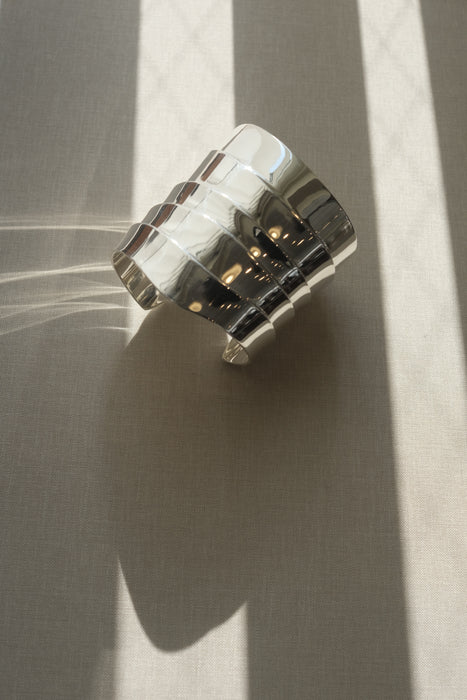 SOPHIE BUHAI<br>LARGE WAVE CUFF