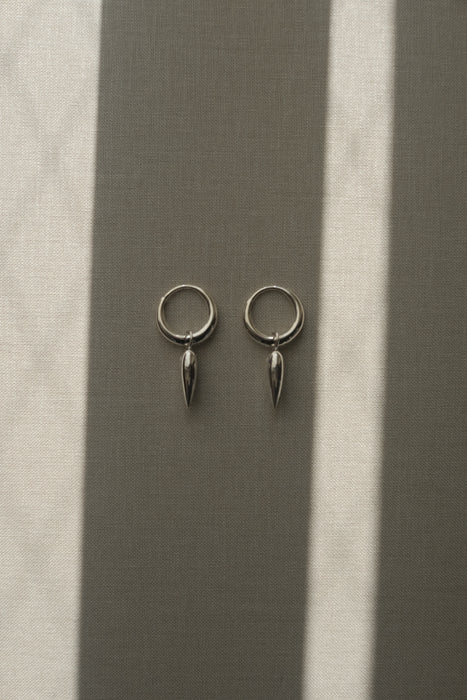 SOPHIE BUHAI<br>LARGE SPEAR HOOPS